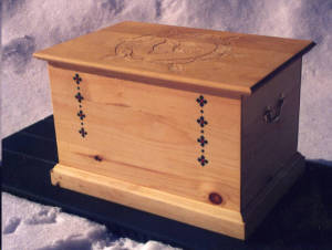 Holly Christmas chest